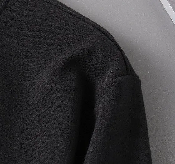 🅿️220 brand [LV Louis Vuitton] (good news for fat people) 2025ss autumn latest long-sleeved round-neck sweatshirt, on sale simultaneously on the official website. Refreshing and breathable. Made of top Tencel Roman. Comfortable and soft. 3D three-dimensional clarity. Super fashion sense. Great for gifting and keeping for yourself. Size: M-5XL (can wear up to 220 pounds)